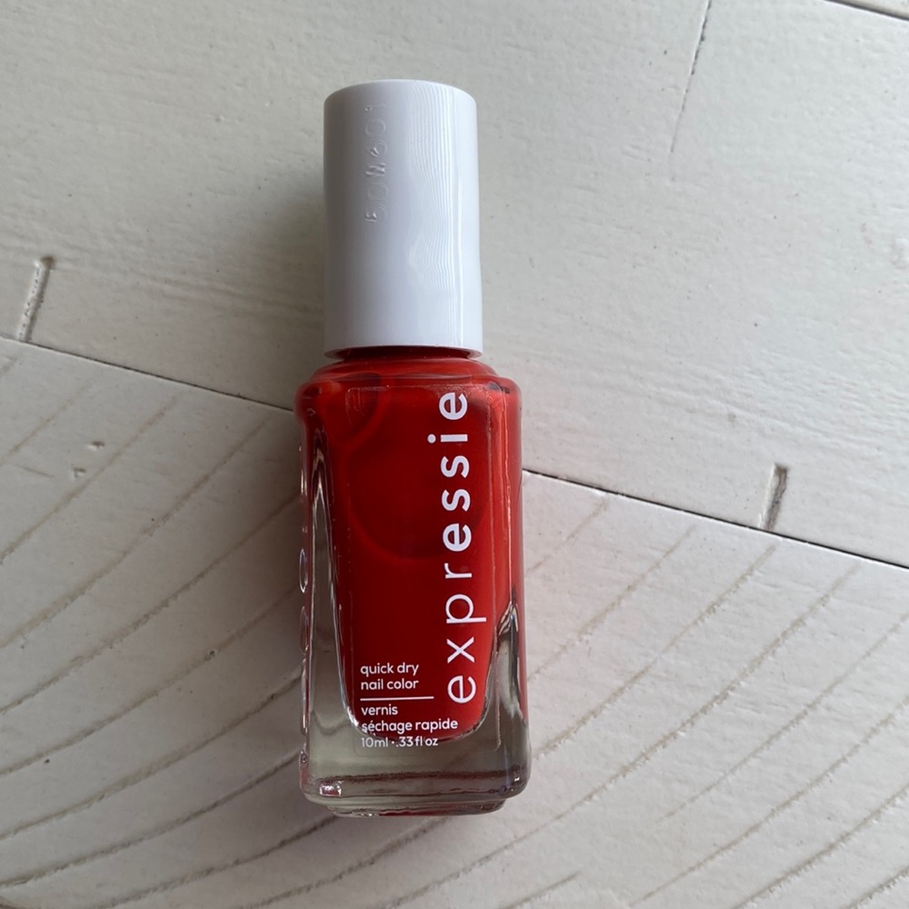 Essie quick dry polish
